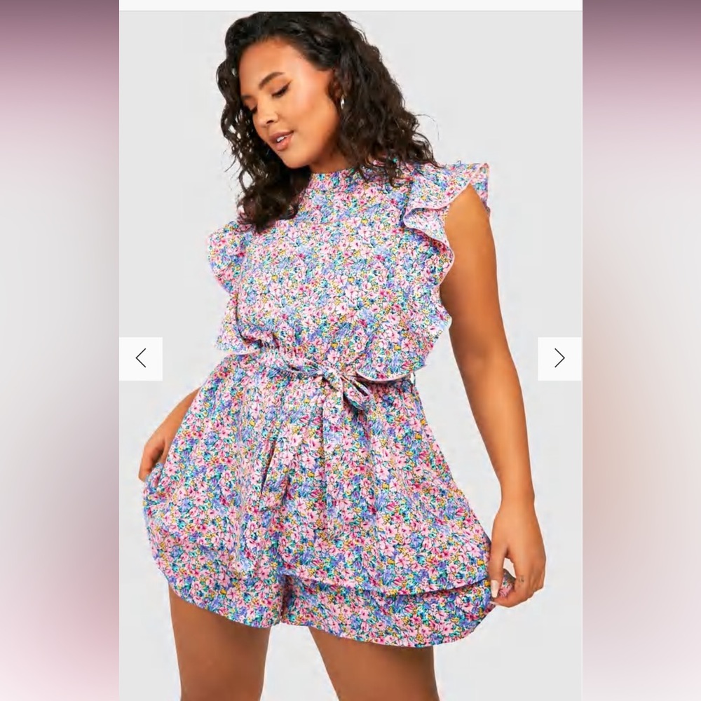 ✨BNWT✨ Floral Romper